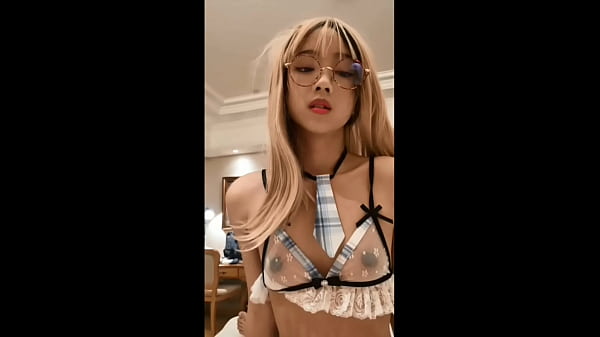 Em sinh viên xinh đẹp đụ sướng siêu nứng